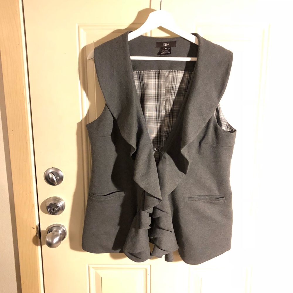 Luii Ruffle Vest - Sz XL